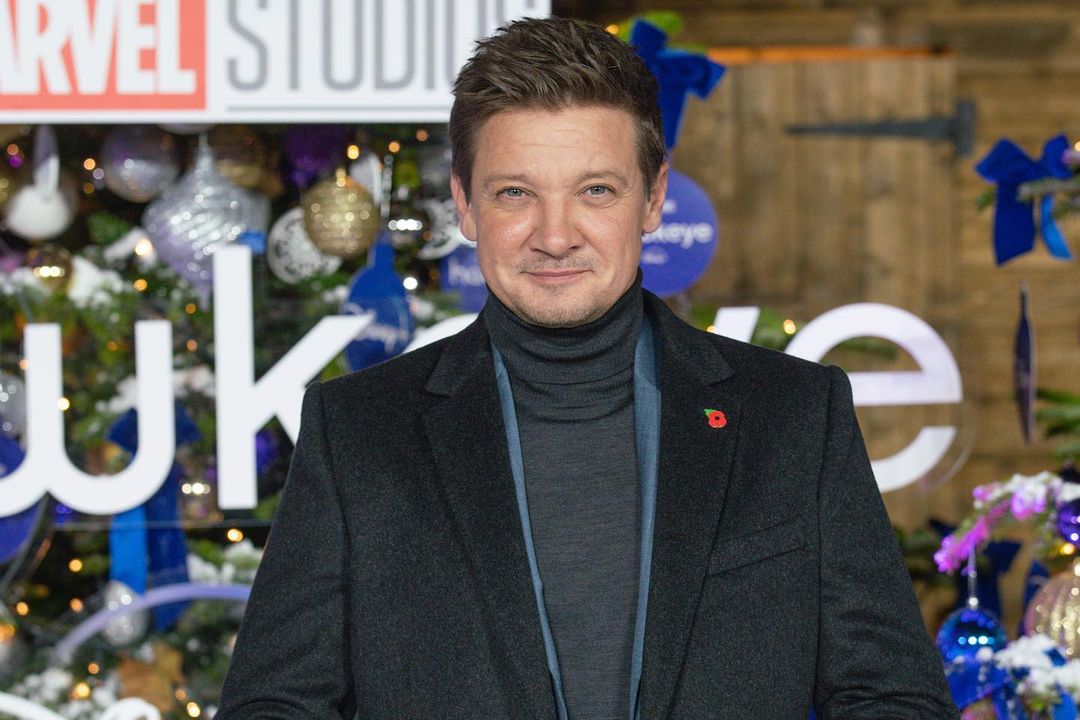 Jeremy Renner balesetet szenvedett, kritikus állapotban van