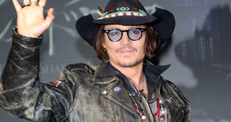 Johnny Depp megvakul?