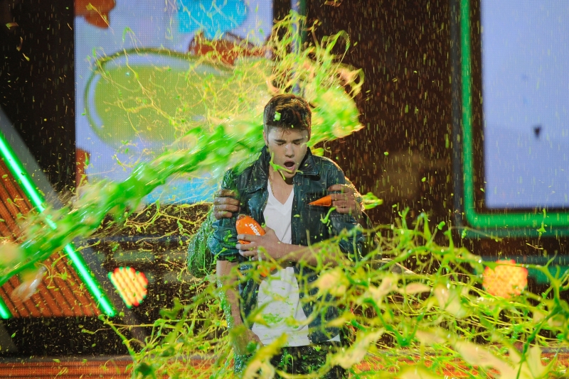 Justin Bieber zöld trutyiban fürdött
