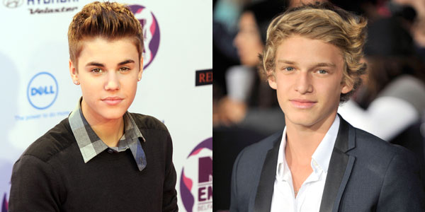 Justin Bieberrel fog turnézni Cody Simpson