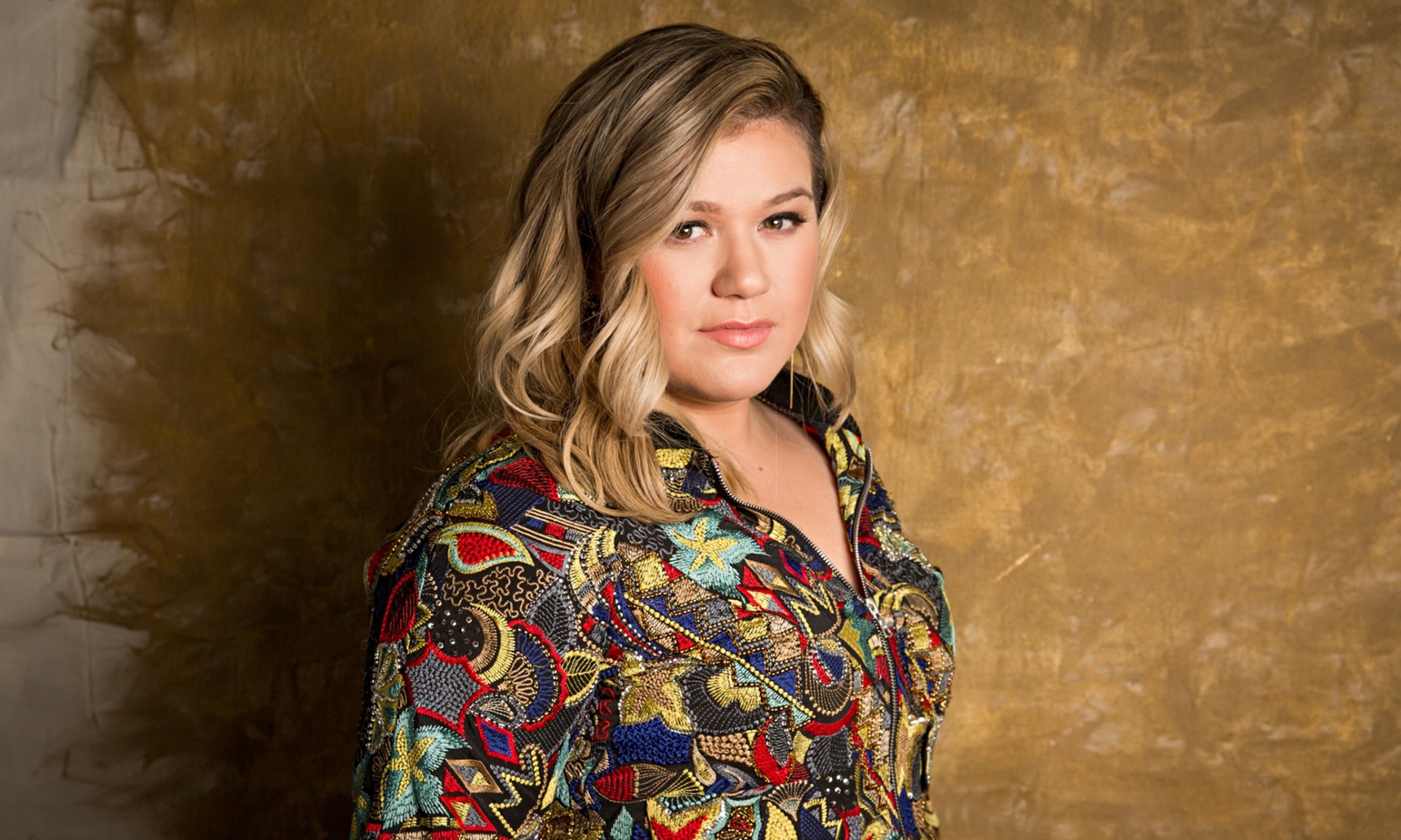 Kelly Clarkson mentorként tér vissza az American Idolba