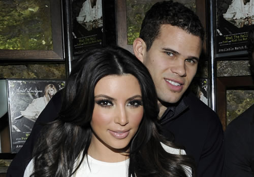 Kim Kardashian és volt férje az ajándékokért harcolnak