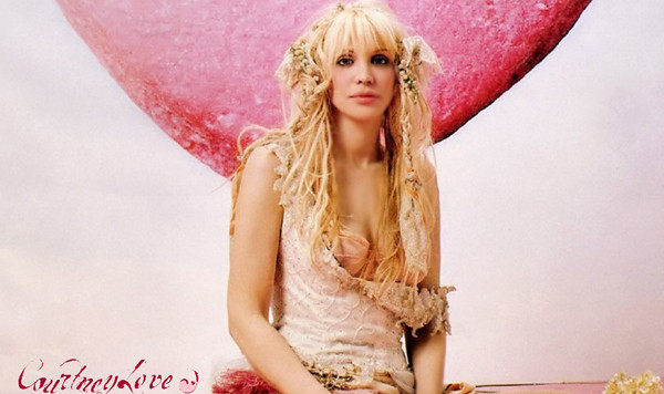 Klippremier: Courtney Love - You Know My Name