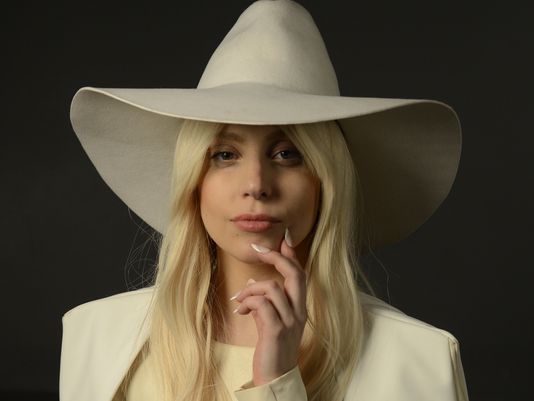 Lady Gaga ismét jótékonykodik