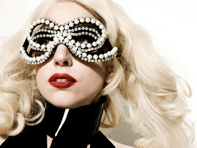 Lady GaGa Madonna trónjára tör
