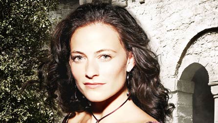 Lara Pulver: „Szégyen lett volna folytatni”