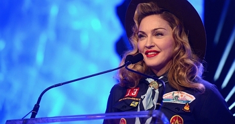 Madonna is beszólt a melegellenes szervezetnek