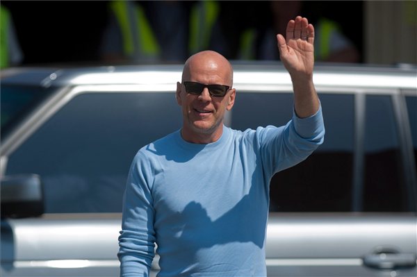 Magyarországra érkezett Bruce Willis