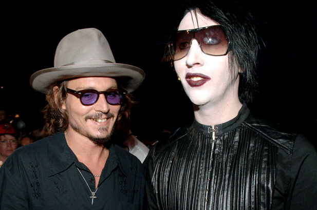 Marilyn Manson és Johnny Depp közös dallal sokkolnak