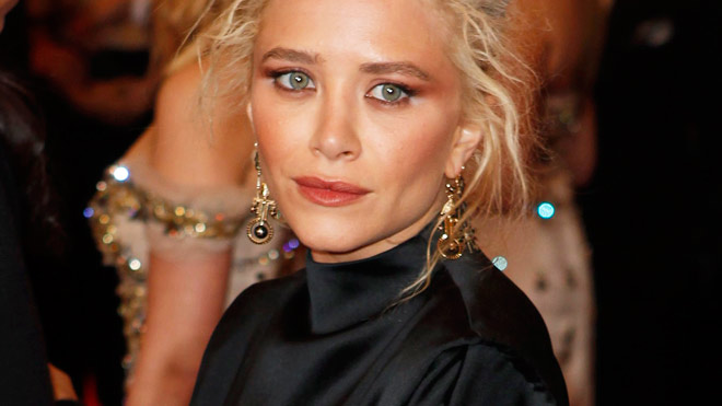Mary-Kate Olsen megműttette az arcát?