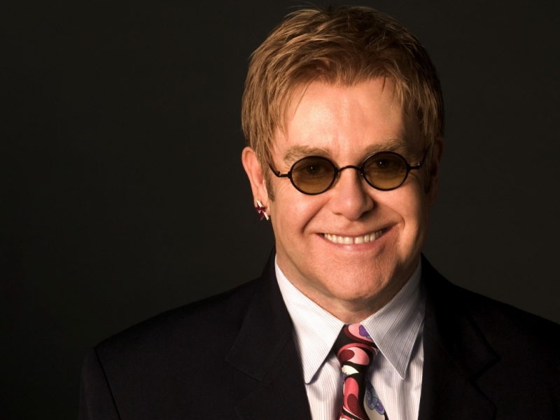Megszületett Elton John második gyermeke