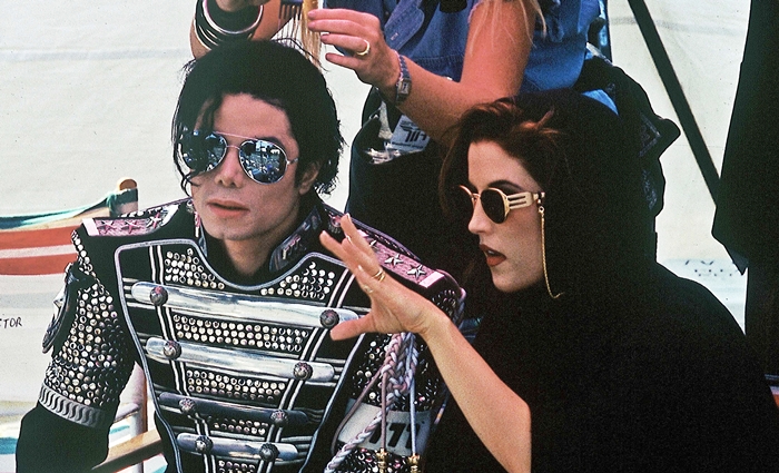 Házkutatást tartottak Michael Jackson kaliforniai birtokán Michael jackson látása