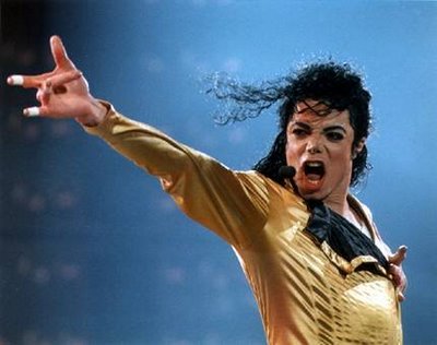 Michael Jackson újra a színpadon