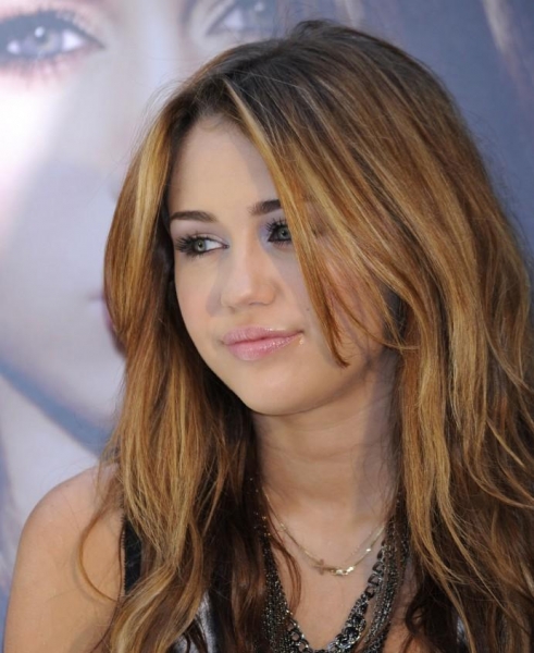 Miley Cyrust nem tántorította el a kudarc‎