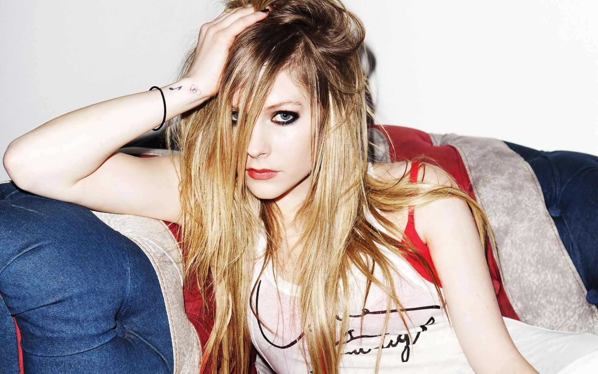 Milliárdosra cserélte producer pasiját Avril Lavigne