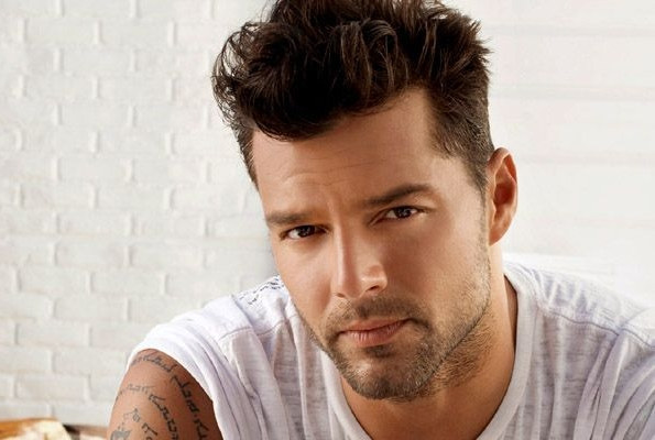 Ricky Martin szexszel tartja formában magát