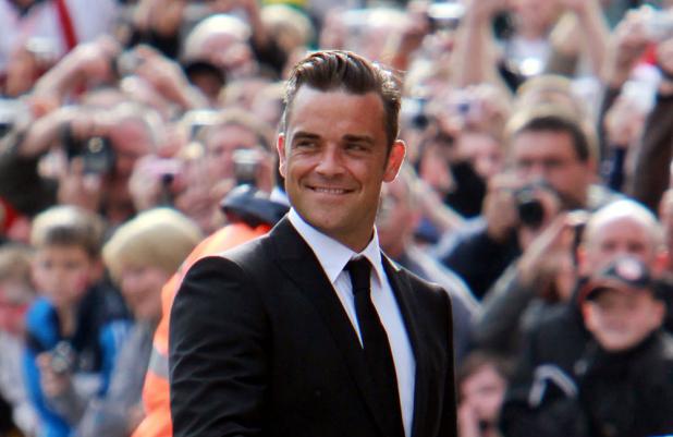 Robbie Williams a Chatroulette-en énekelt