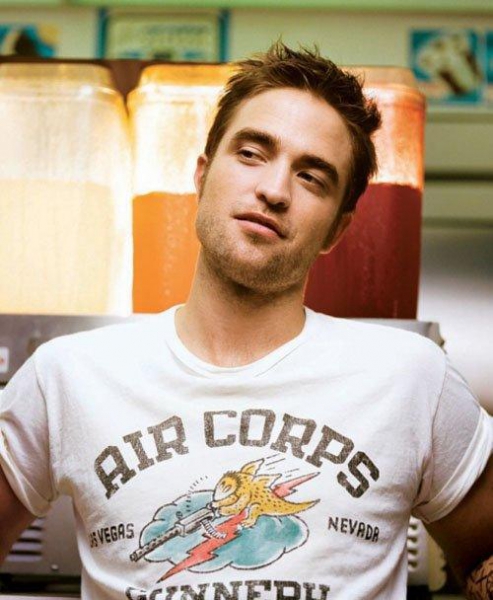 Robert Pattinson megszabadulna a tinirajongóitól