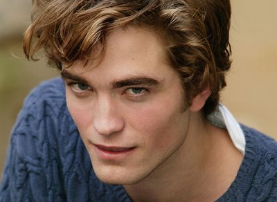 Robert Pattinson túl öreg Edward Cullenhez