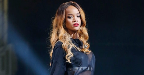 Saját koncertjéről maradt le Rihanna