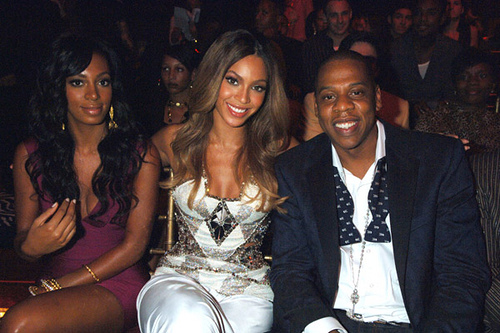 Solange Knowles nekitámadt Jay-Z-nek