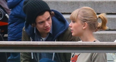 Taylor Swift és Harry Styles vállalják kapcsolatukat
