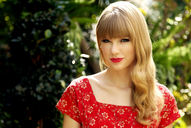 Rekordot döntött új albumával Taylor Swift