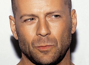 Tűzriadót okozott Bruce Willis