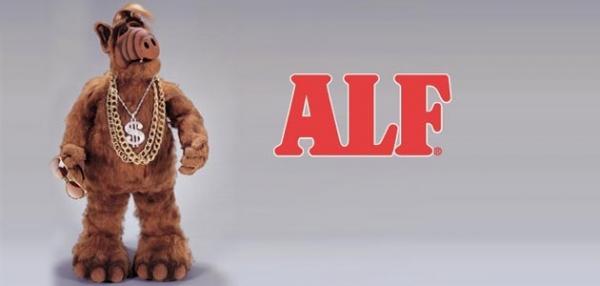 Üdvözlet a túlvilágról - visszatér ALF!