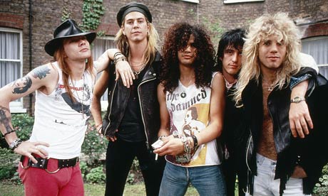 Újraegyesül a Guns N' Roses! Véget ért a rózsák háborúja