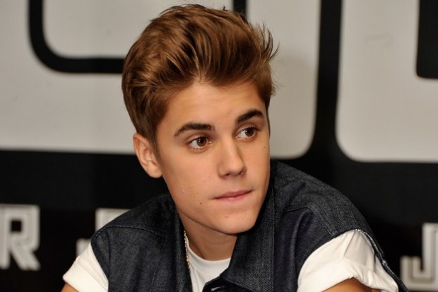 Vádat emeltek a Justin Biebert üldöző fotós ellen