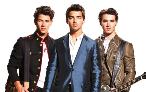 Visszatért a Jonas Brothers!