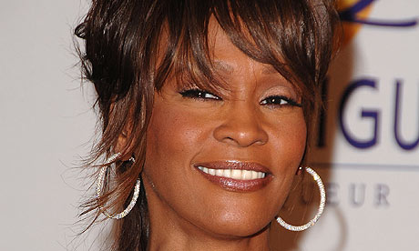 Dalpremier: Whitney Houston — Never Give Up